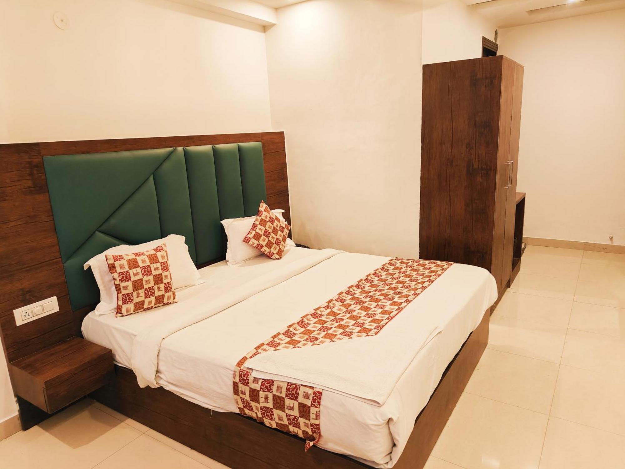 Tej Internationl Near Delhi Airport Hotel New Delhi